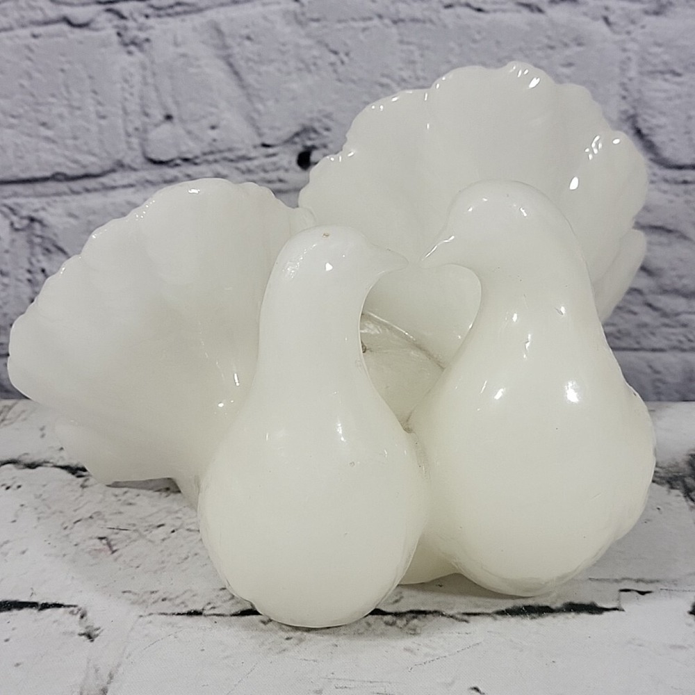 Vintage Figural Candle White Wax Doves Birds Holiday Christmas Love Unlit MCM
